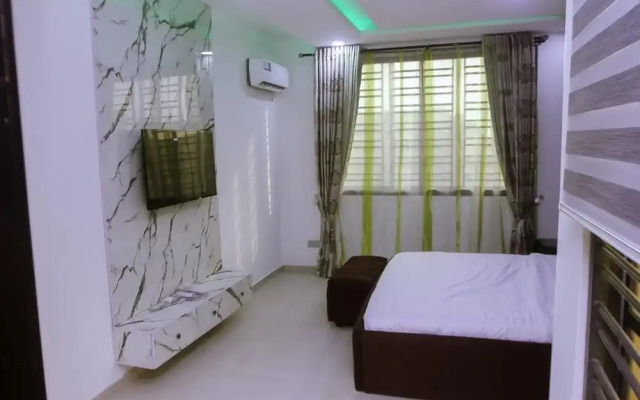 Stunning 3-bed House in Lagos