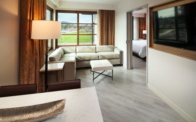 Sheraton Redding Hotel at the Sundial Bridge