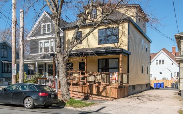 Spacious DAL & Downtown Apartments