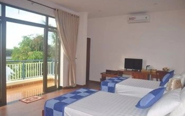 Tra Que Riverside Homestay