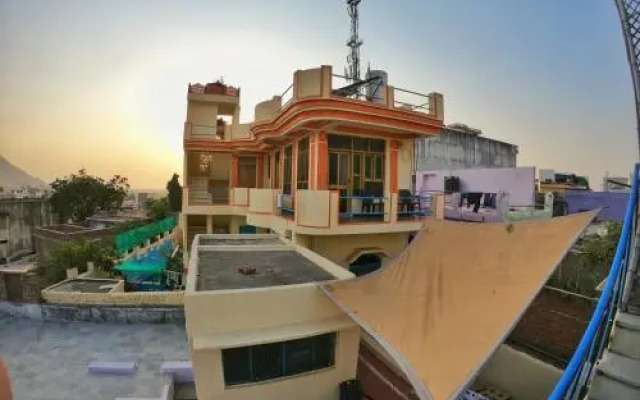 One Light Hostel