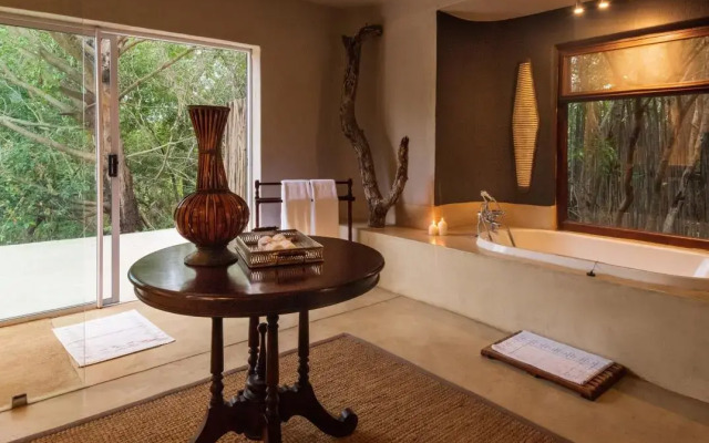 Sabi Sabi Bush Lodge