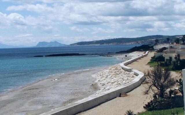 Estepona Frontline Beach Homely 3 bedrooms duplex with amazing views