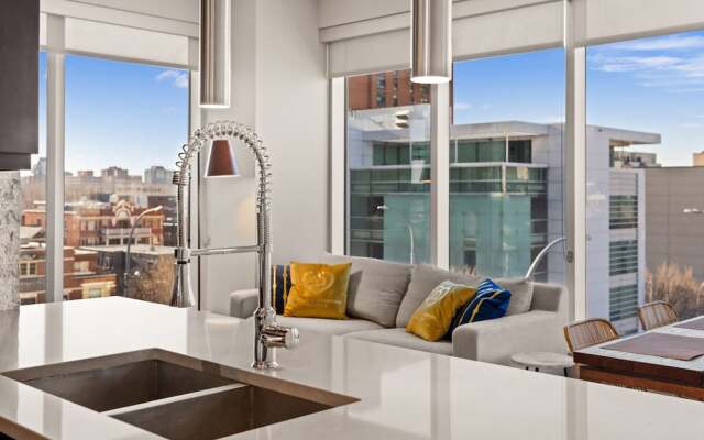 GLOBALSTAY. Modern Downtown Condos. Free parking