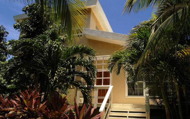 Paradise Beach Hotel & Resort