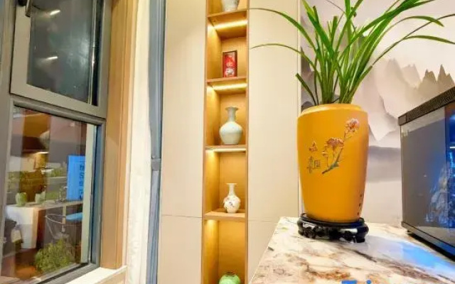 Qianyi Travel Homestay Hotel