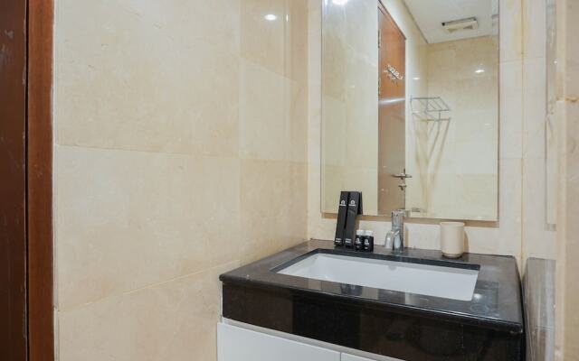 Big And Cozy 4br at L'Avenue Apartment