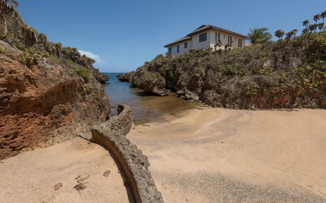 Casa Luminiere- Keyhole Bay #5 3 Bedroom Home