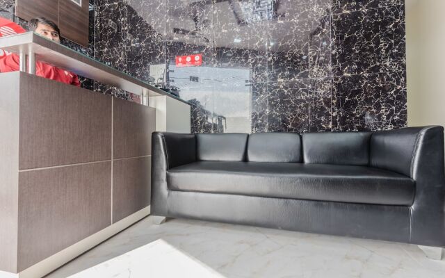 OYO 8298 Zee Residency