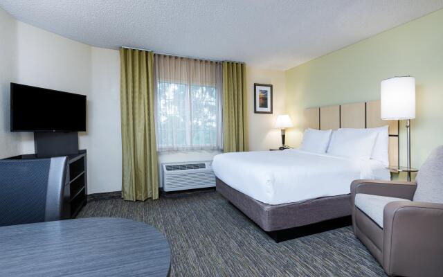 Candlewood Suites Lake Mary, an IHG Hotel