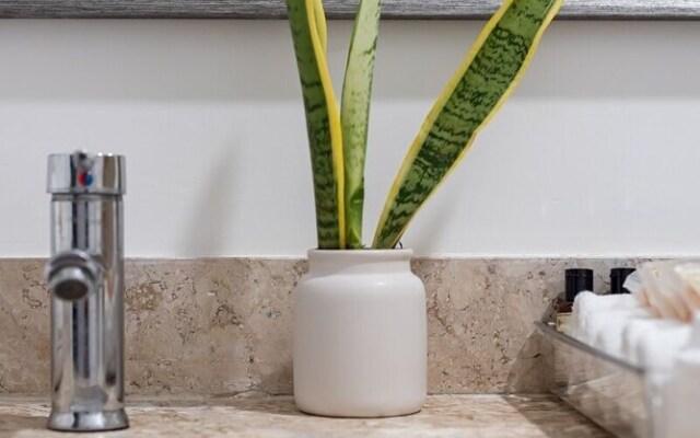 Sabbia 4201-3 Bedrooms ALL IN Suite Condo