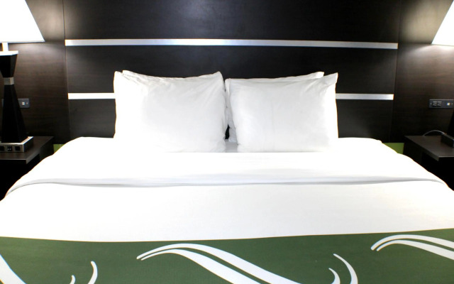 Quality Inn & Suites Bedford West