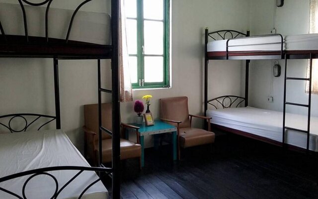 Hipstel hostel&bistro