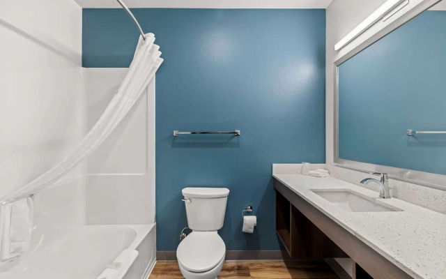 Woodspring Suites Corona