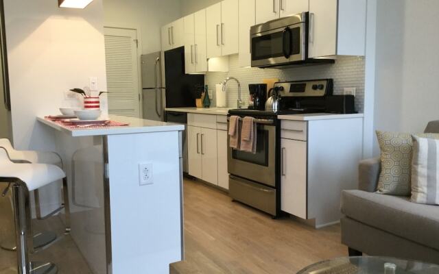 Cook City Suites - 1616 Walnut Street