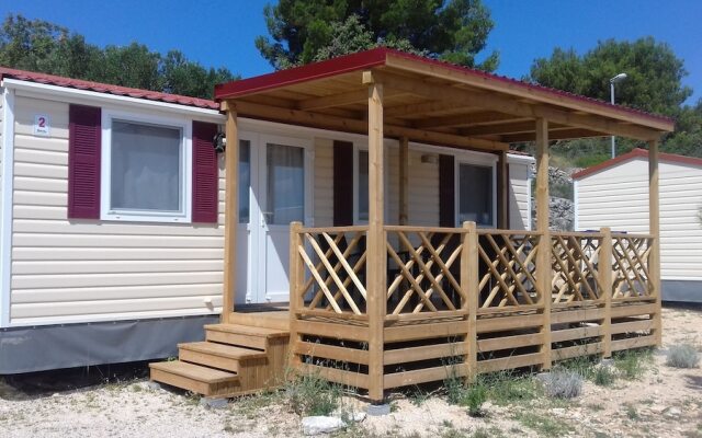 Victoria Mobilehome Jezera Village