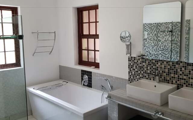 Port Del Mar Luxury Guesthouse