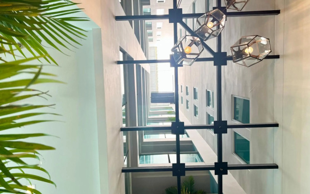 Elegancy Sansabai Hotel