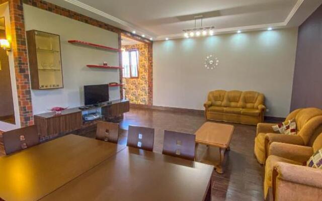 Carlos Castaneda - Шикарная вилла в Севане