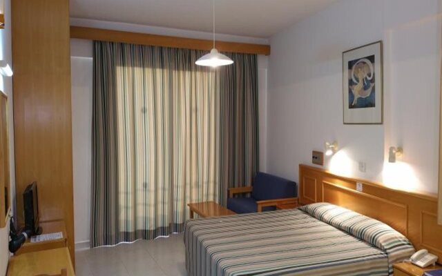 Corallia Beach Hotel Apartments