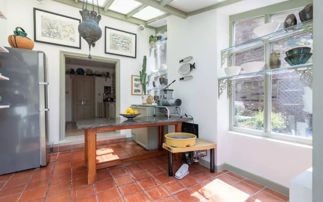 Lilyville Road III by Onefinestay
