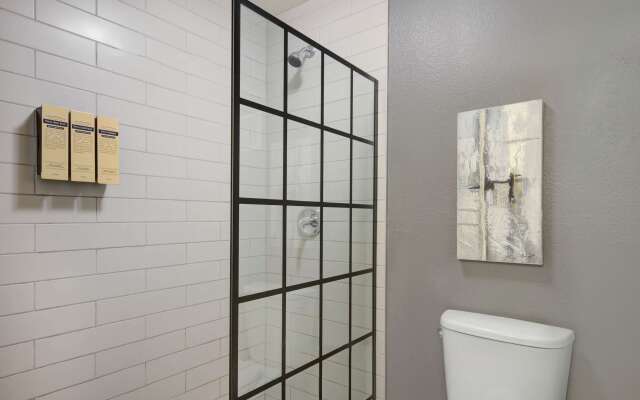 Best Western Plus Peppertree Airport Inn