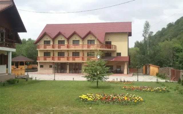 Pensiunea Roua Muntelui