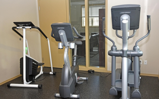 2216 Country Club Drive - 2 Bedroom