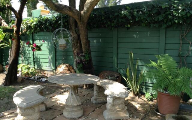 Benoni Accommodation - Araluen Cottage Benoni