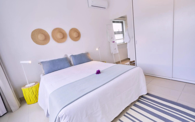 Les Estivales Beachfront Suites & Penthouses by LOV