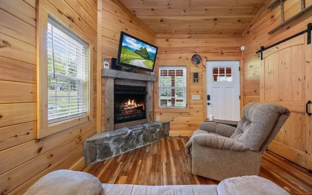 The Homestead 2 Bedroom Cabin