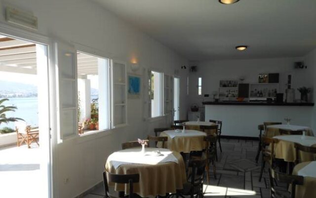 Parian Village Beach Hotel - Adults Only