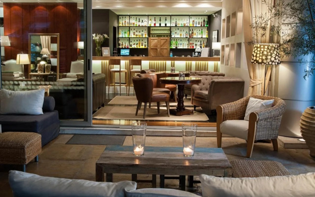 Sea View Cityscape Hotel