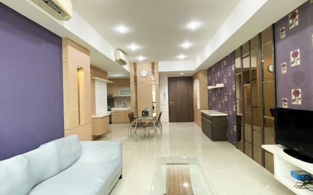 Modern Look And Comfort 2Br Kemang Village Apartment