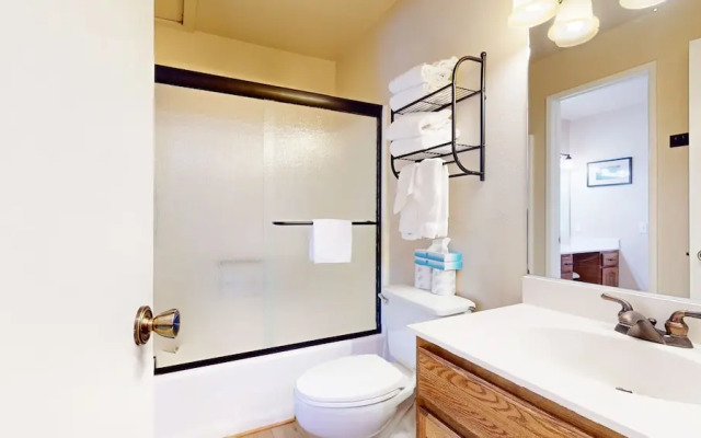 Hidden Valley 107 Quite and Cozy, Shot walk to the Village by RedAwning