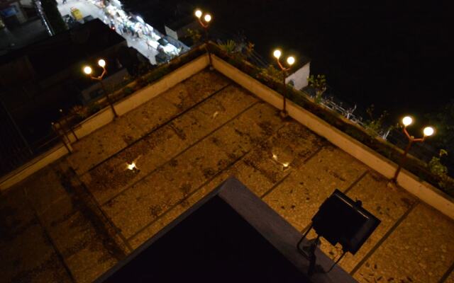 OYO 24579 Flagship Hotel Padmam