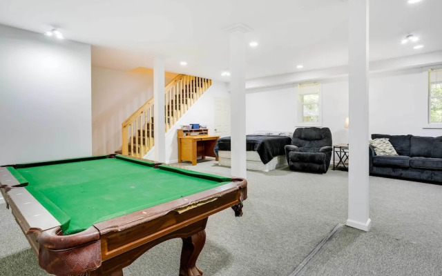 Walk to Lake Wallenpaupack: Poconos Vacation Home