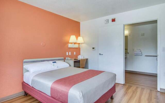 Motel 6 Jacksonville, FL - Orange Park