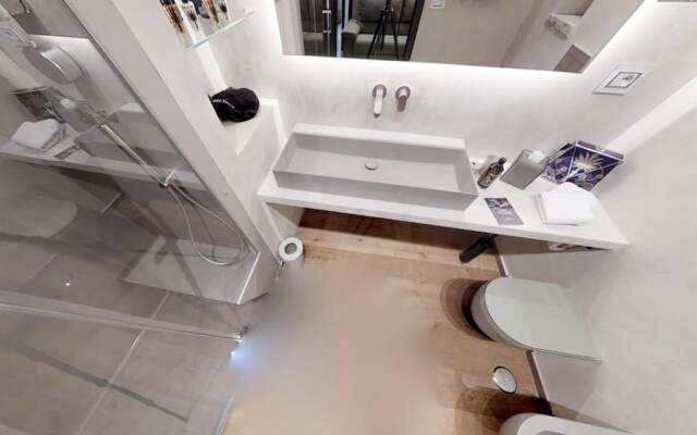 Edward Rooms & Wellness