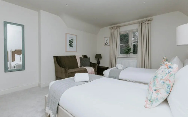 The Dragonfly - Central 2 Bedroom House