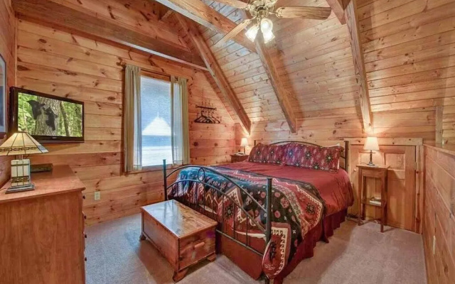 Bear's Den by Jackson Mountain Rentals