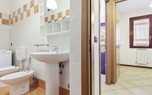 Spacious Apartment in Rosolina Mare near Beach