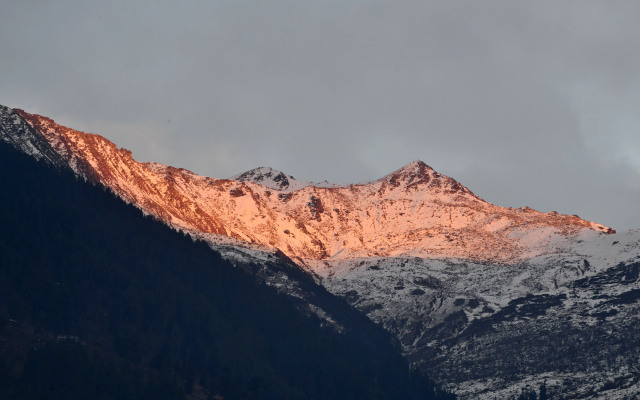 Lotus Inn Rohtang View