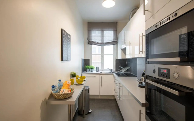 2 BR Appartement Near Tour Eiffel & Trocadéro