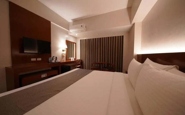 Palm Hotel Manila