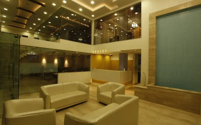 Hotel Crown Palace