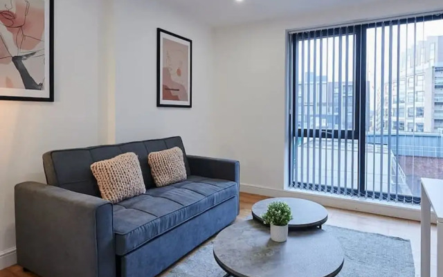 Host & Stay Standard Room, Sevenstay Apartments