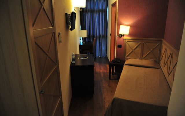 Hotel Antares