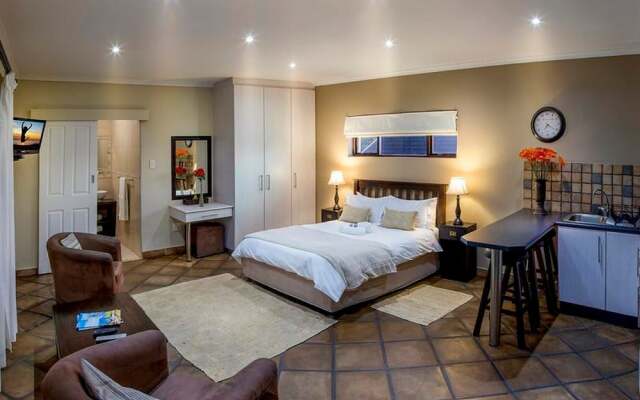 "room in B&B - Guest Room With Double bed and Kitchen, in Port Elizabeth Ideal Business Travel"