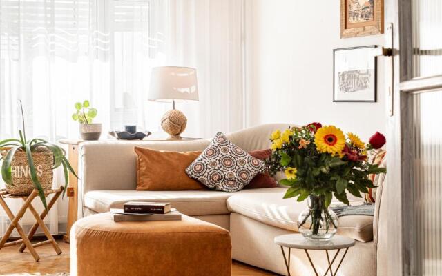 NALA Central Apartment